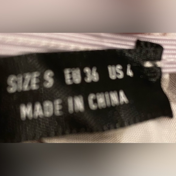 Floral Print Ruffled Bell Sleeve Cropped Top - Picture 4 of 5